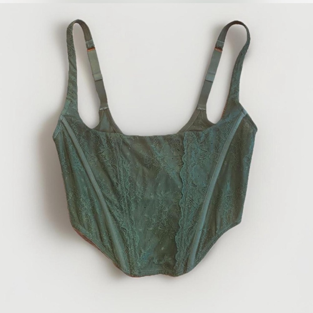Elegant Lace Corset in Green